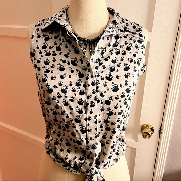 Xtaren Tops - Tie-Front 💀 Skull Blouse: Sz XS/S